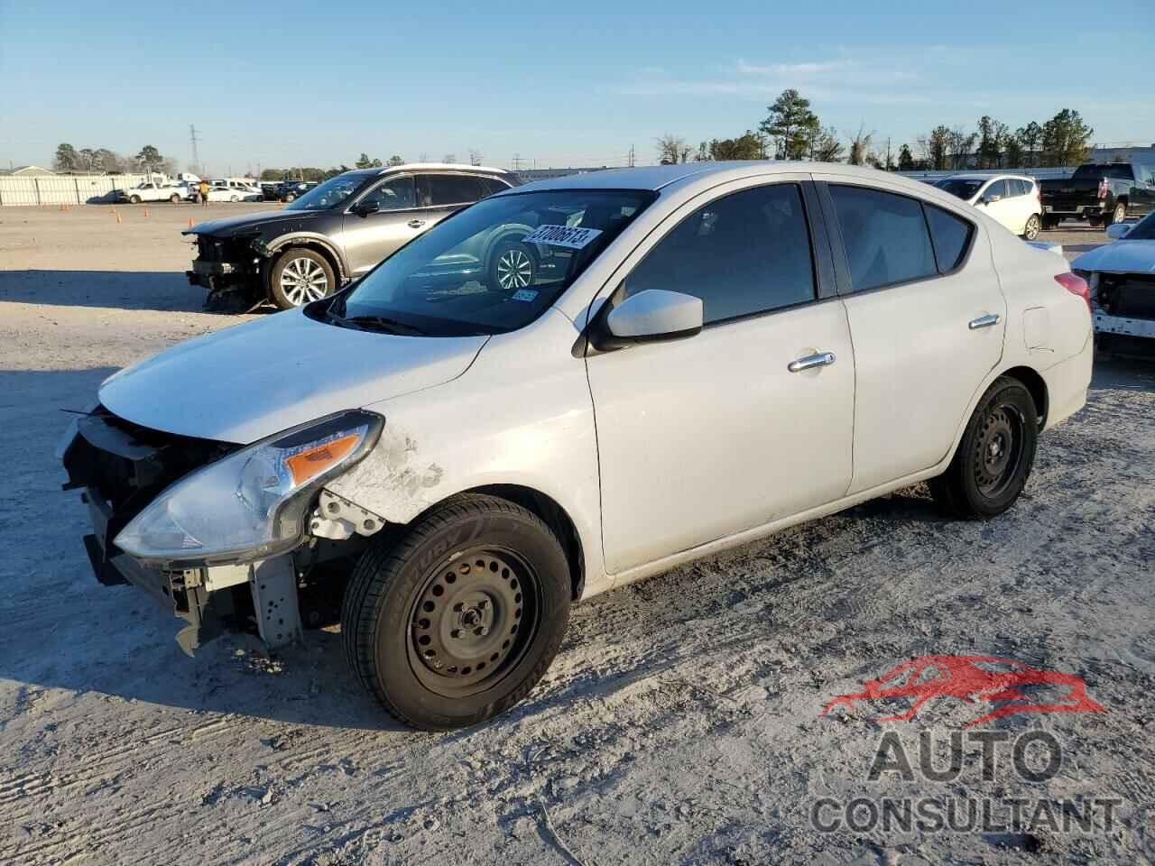 NISSAN VERSA 2017 - 3N1CN7AP4HL801504