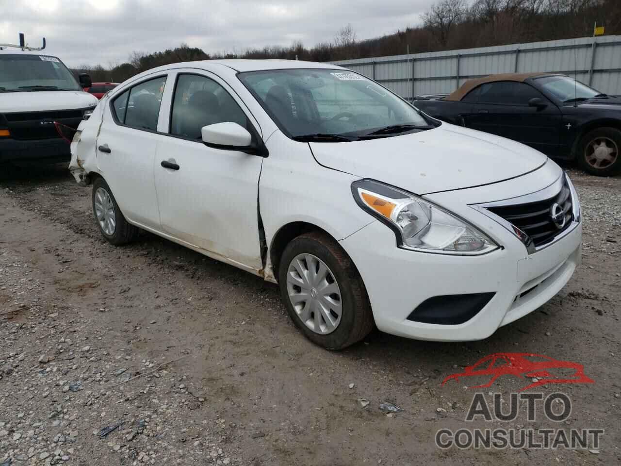 NISSAN VERSA 2017 - 3N1CN7AP8HL908233