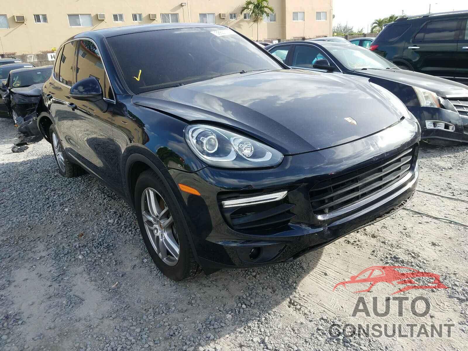 PORSCHE CAYENNE 2016 - WP1AA2A29GKA08852