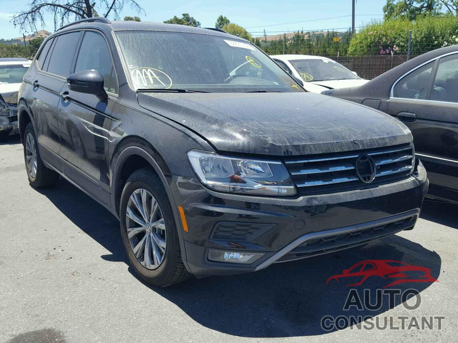 VOLKSWAGEN TIGUAN S 2018 - 3VV1B7AX0JM020736