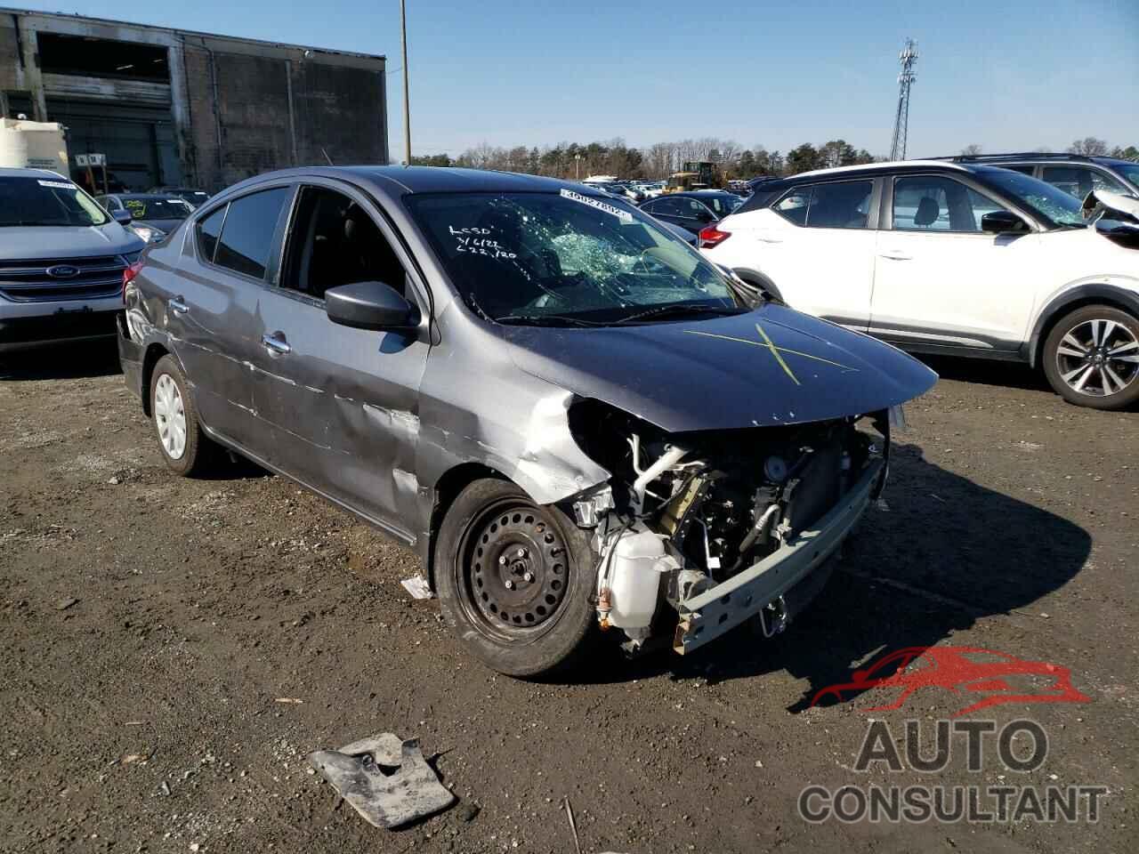 NISSAN VERSA 2018 - 3N1CN7AP8JL820367