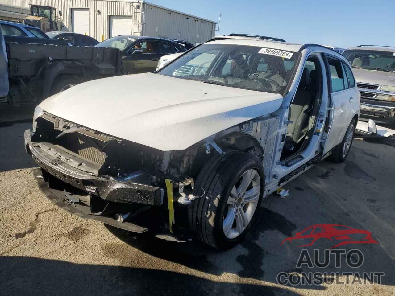BMW 3 SERIES 2017 - WBA8K3C30HA023463