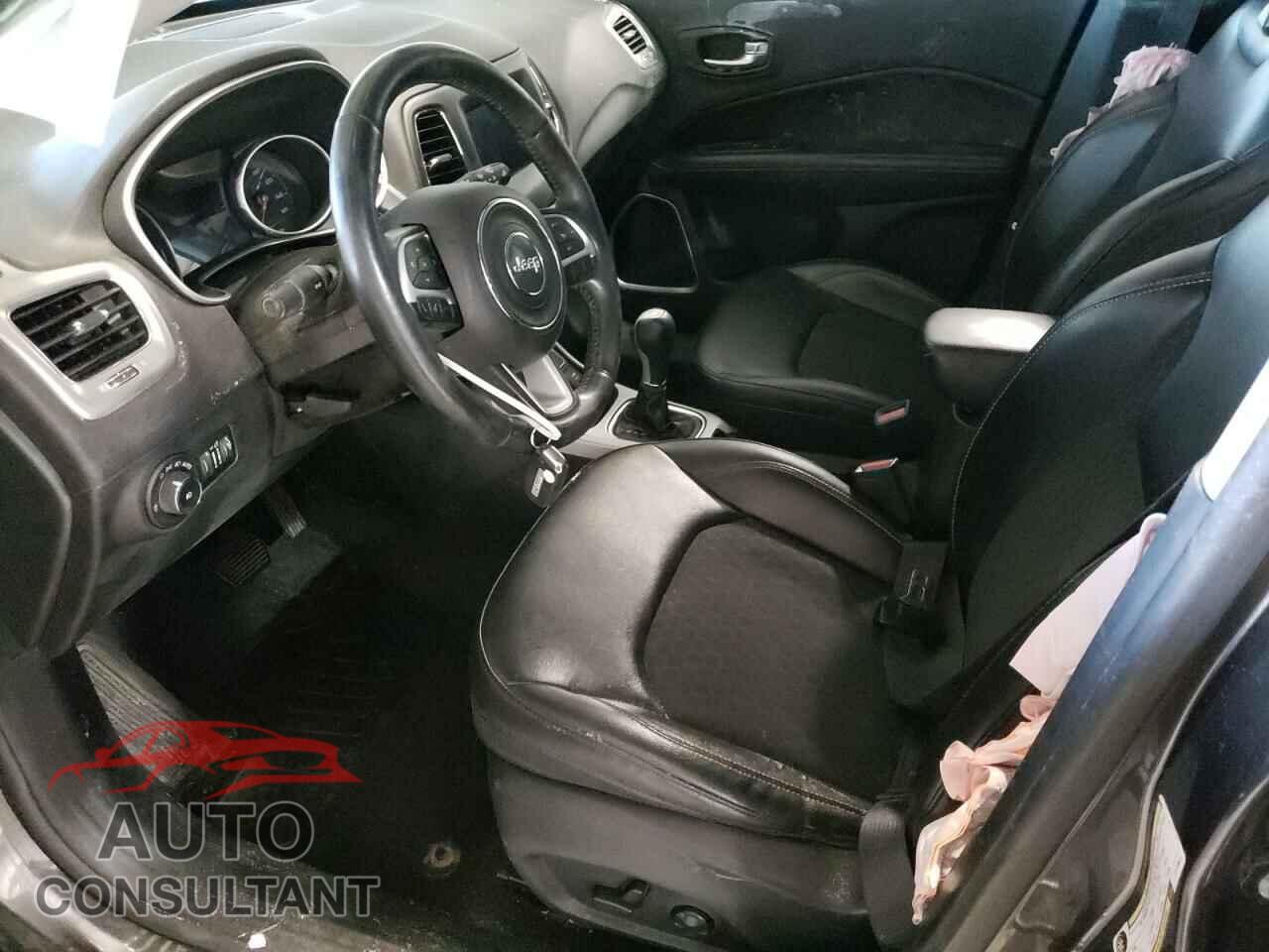 JEEP COMPASS 2018 - 3C4NJDBBXJT113841