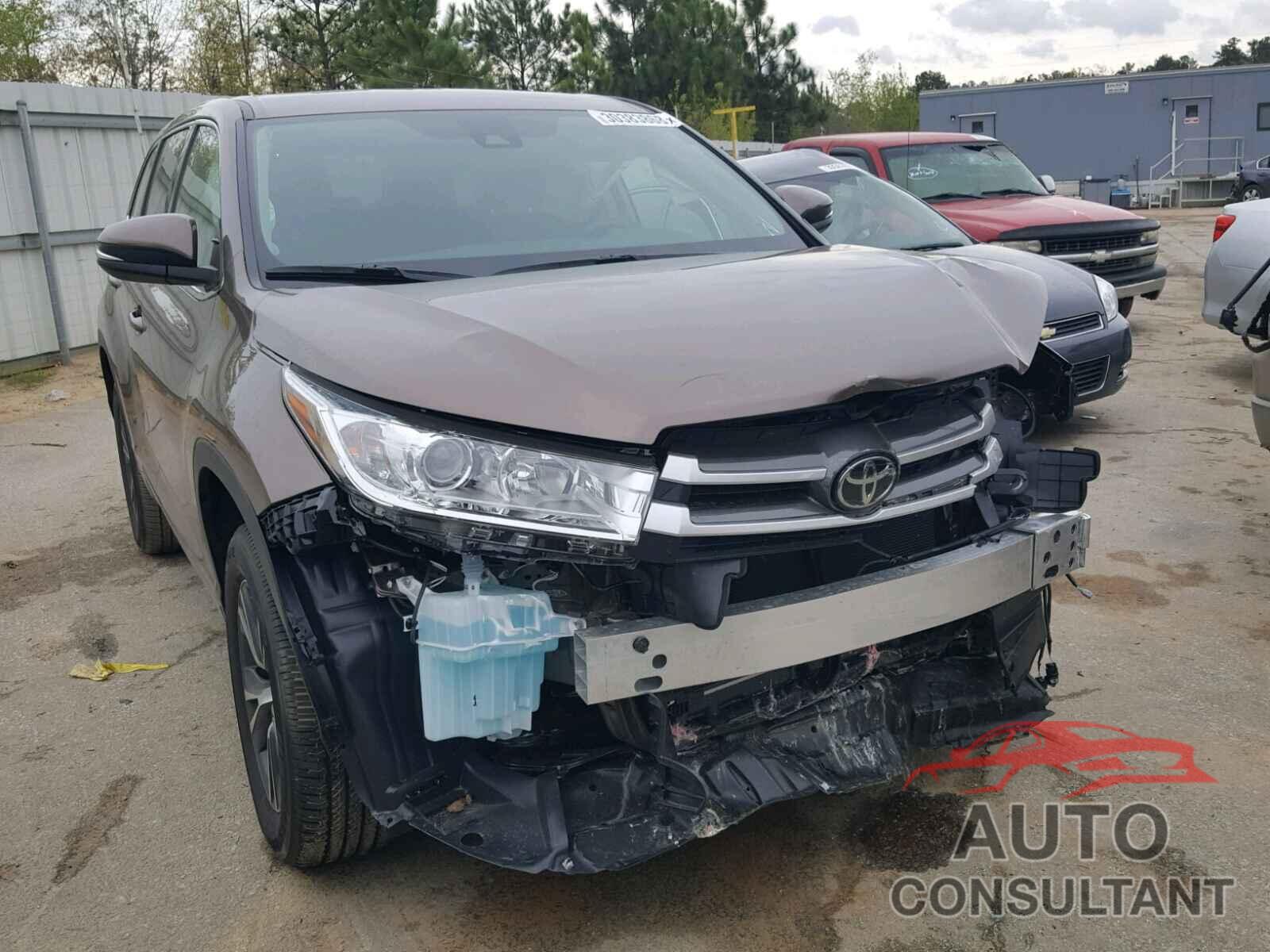 TOYOTA HIGHLANDER 2018 - 5TDZARFH8JS033185