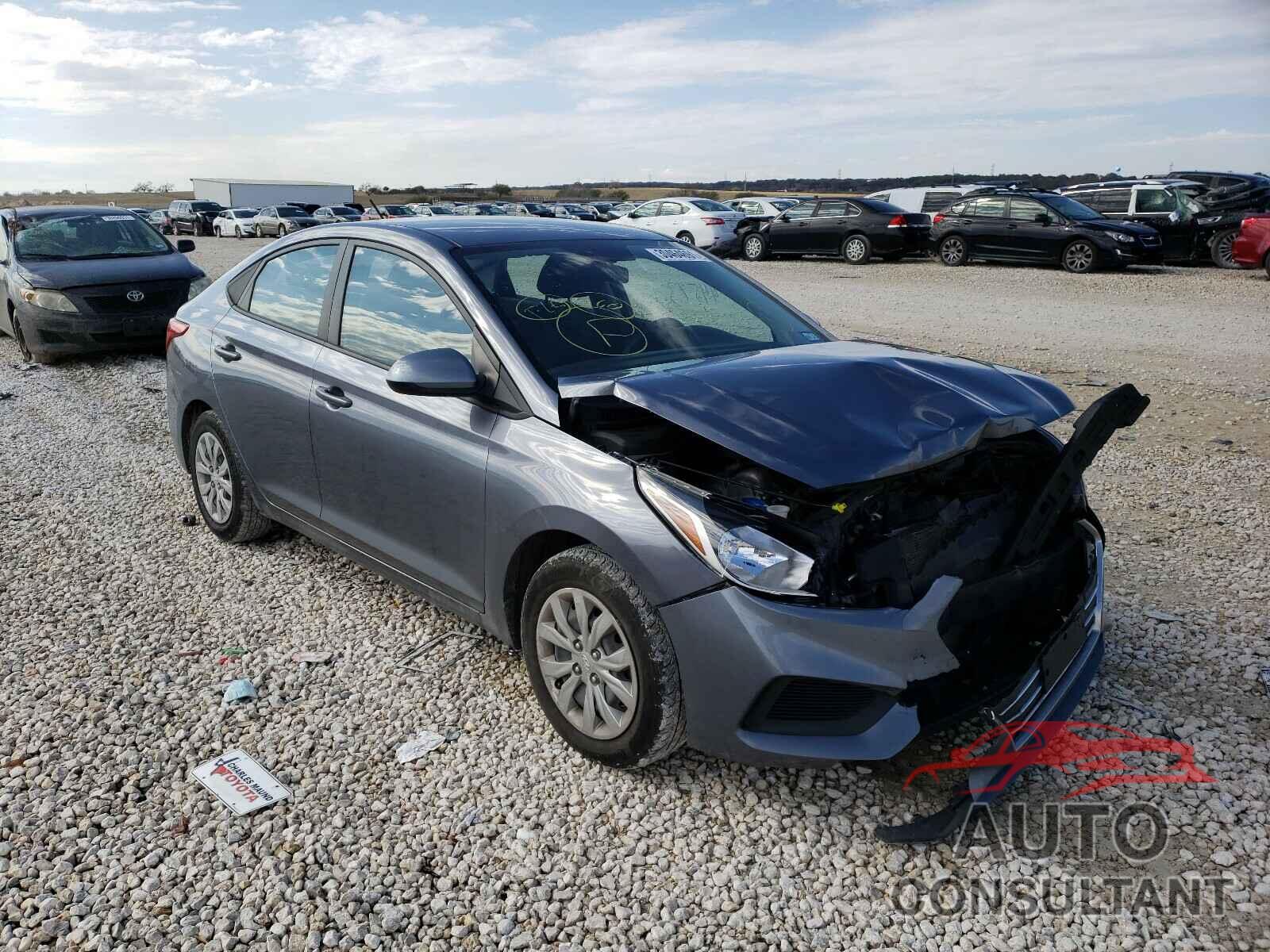 HYUNDAI ACCENT 2019 - 5XYPG4A38GG011424