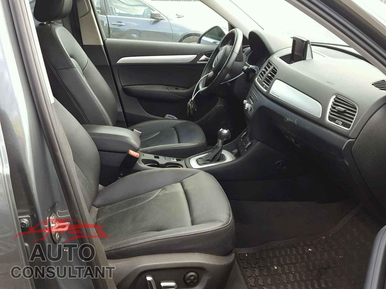 AUDI Q3 2016 - WA1EFCFS1GR014696