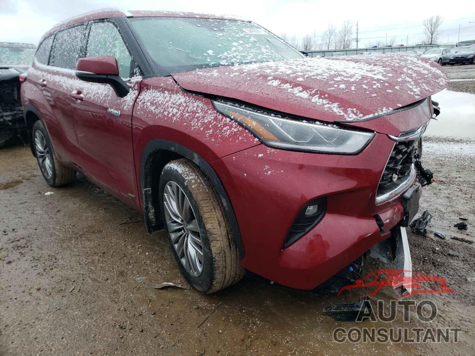 TOYOTA HIGHLANDER 2021 - 5TDEBRCH2MS023322