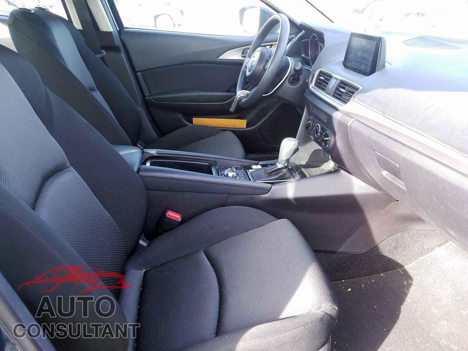 MAZDA 3 2018 - 1V2FR2CA6MC536776
