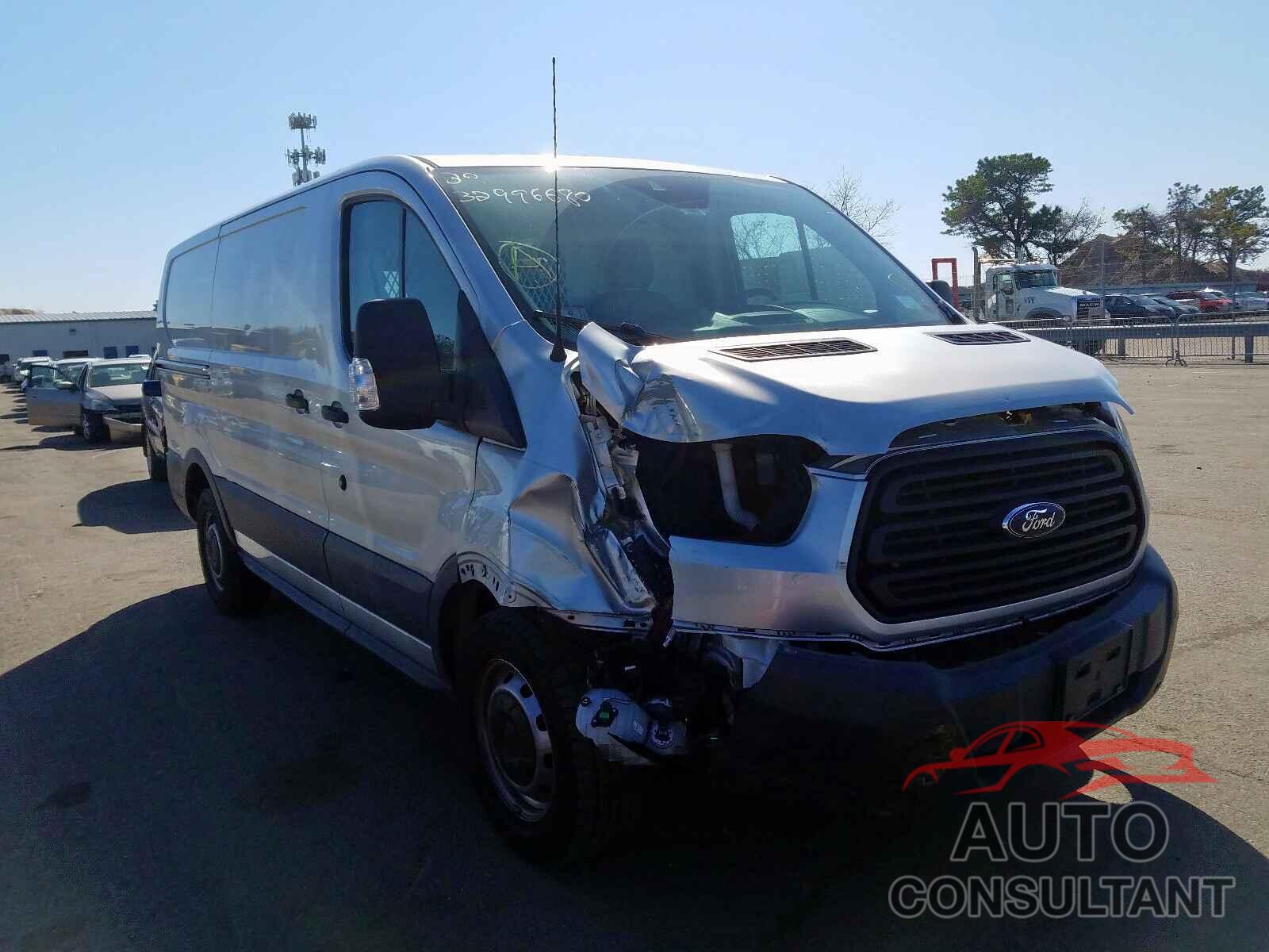 FORD TRANSIT CO 2015 - 3N1CP5CU4KL538245