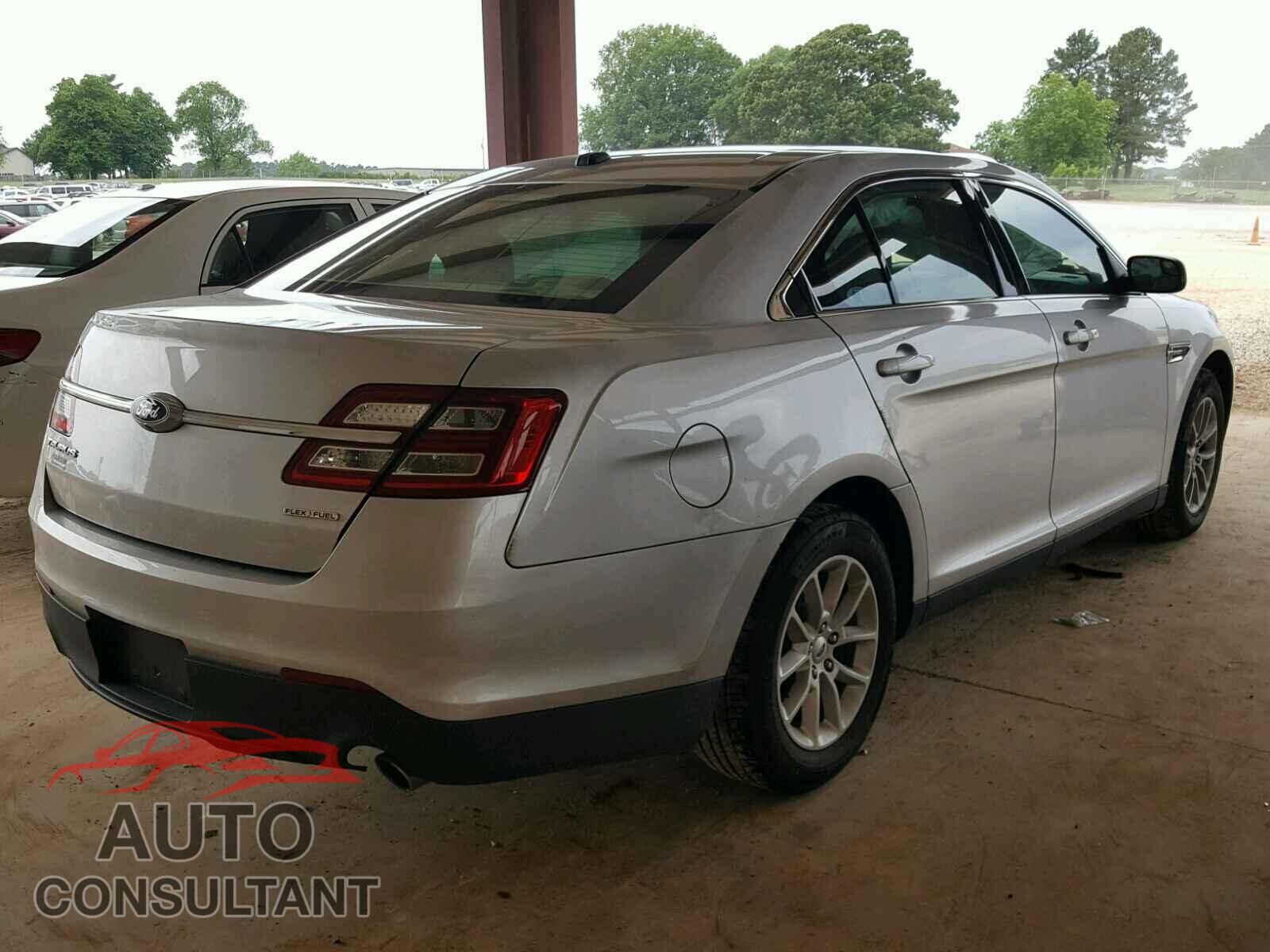 FORD TAURUS 2015 - 1FAHP2D8XFG128004