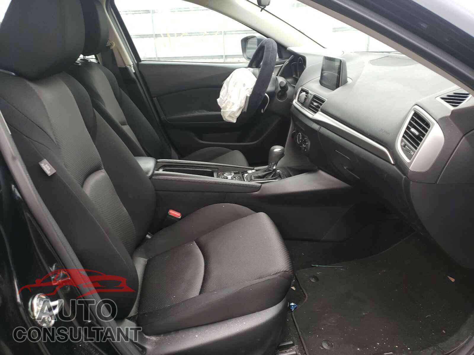 MAZDA 3 2017 - 3MZBN1K70HM111390