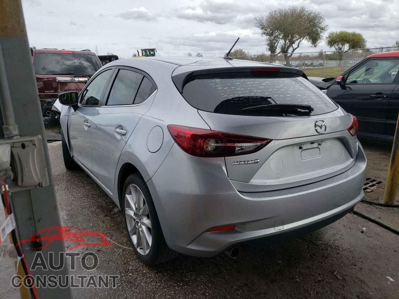 MAZDA 3 2017 - 3MZBN1L71HM117407