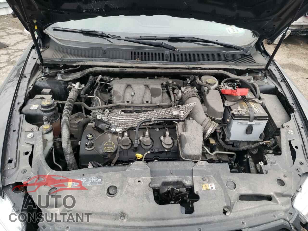 FORD TAURUS 2018 - 1FAHP2MK7JG112718