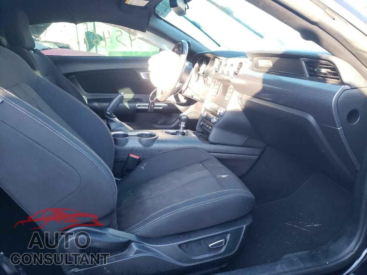 FORD MUSTANG 2019 - 1FA6P8CF3K5147025