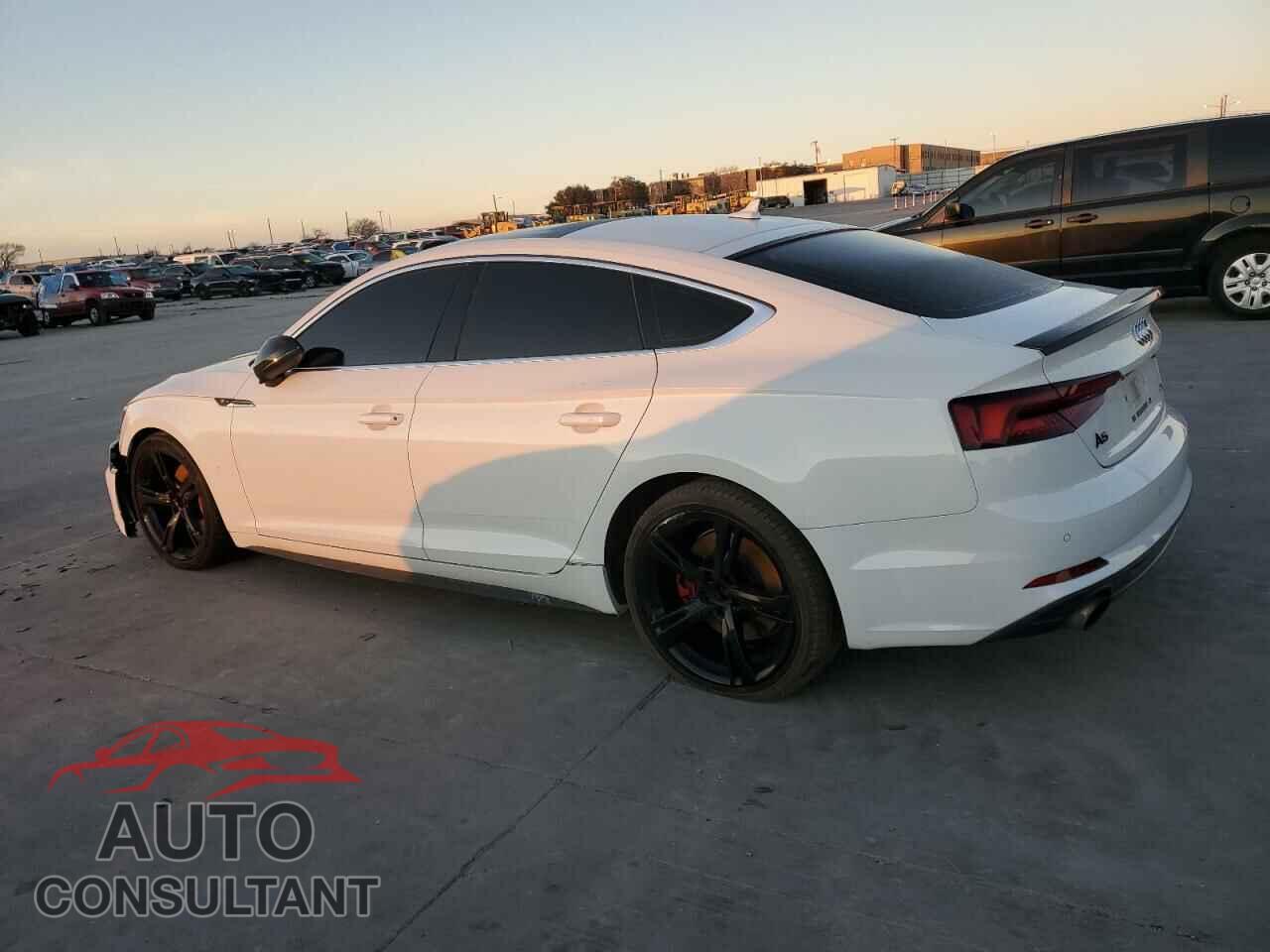 AUDI A5 2018 - WAUENCF52JA136196
