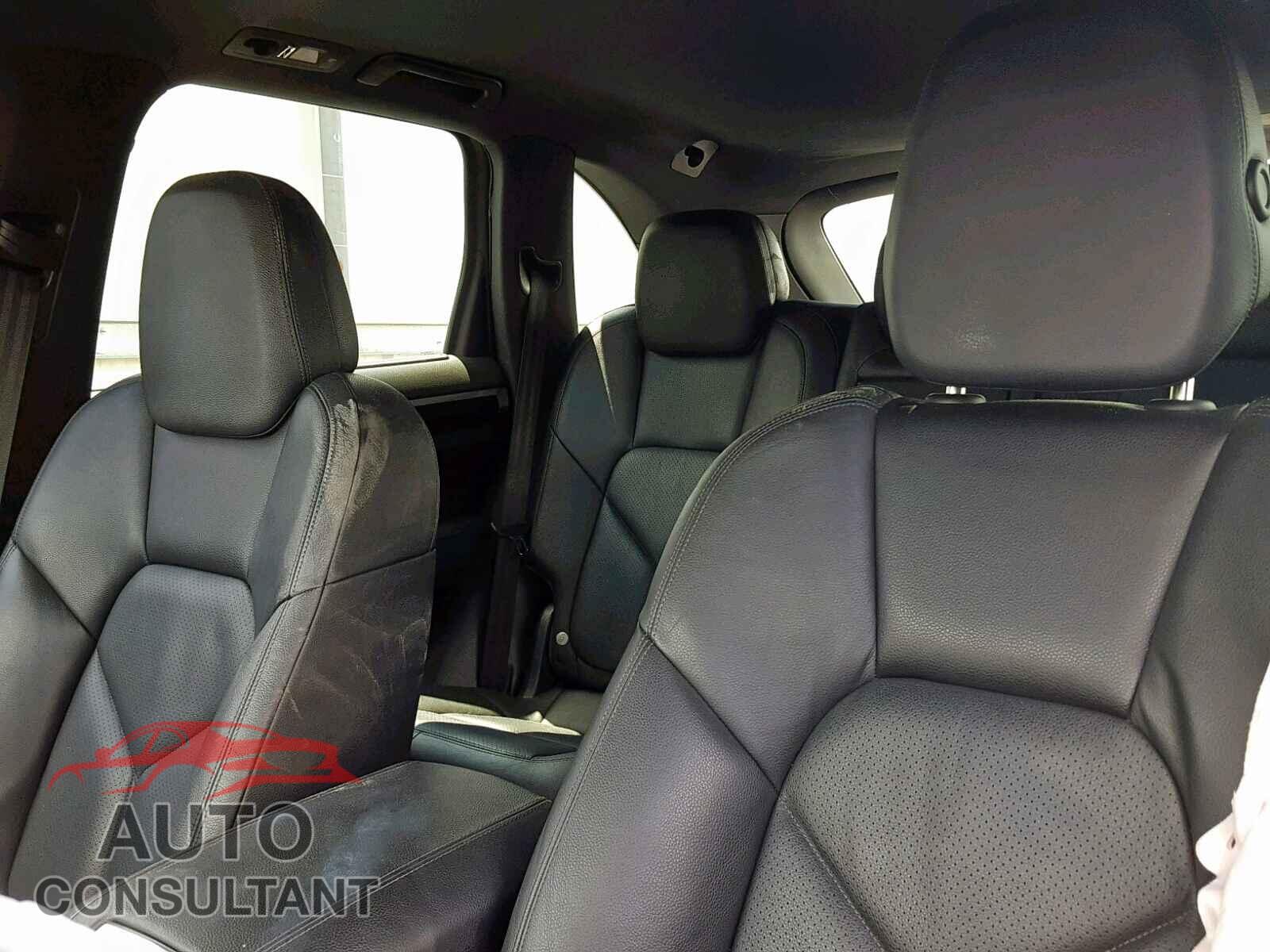 PORSCHE CAYENNE S 2011 - WP1AB2A23BLA43595