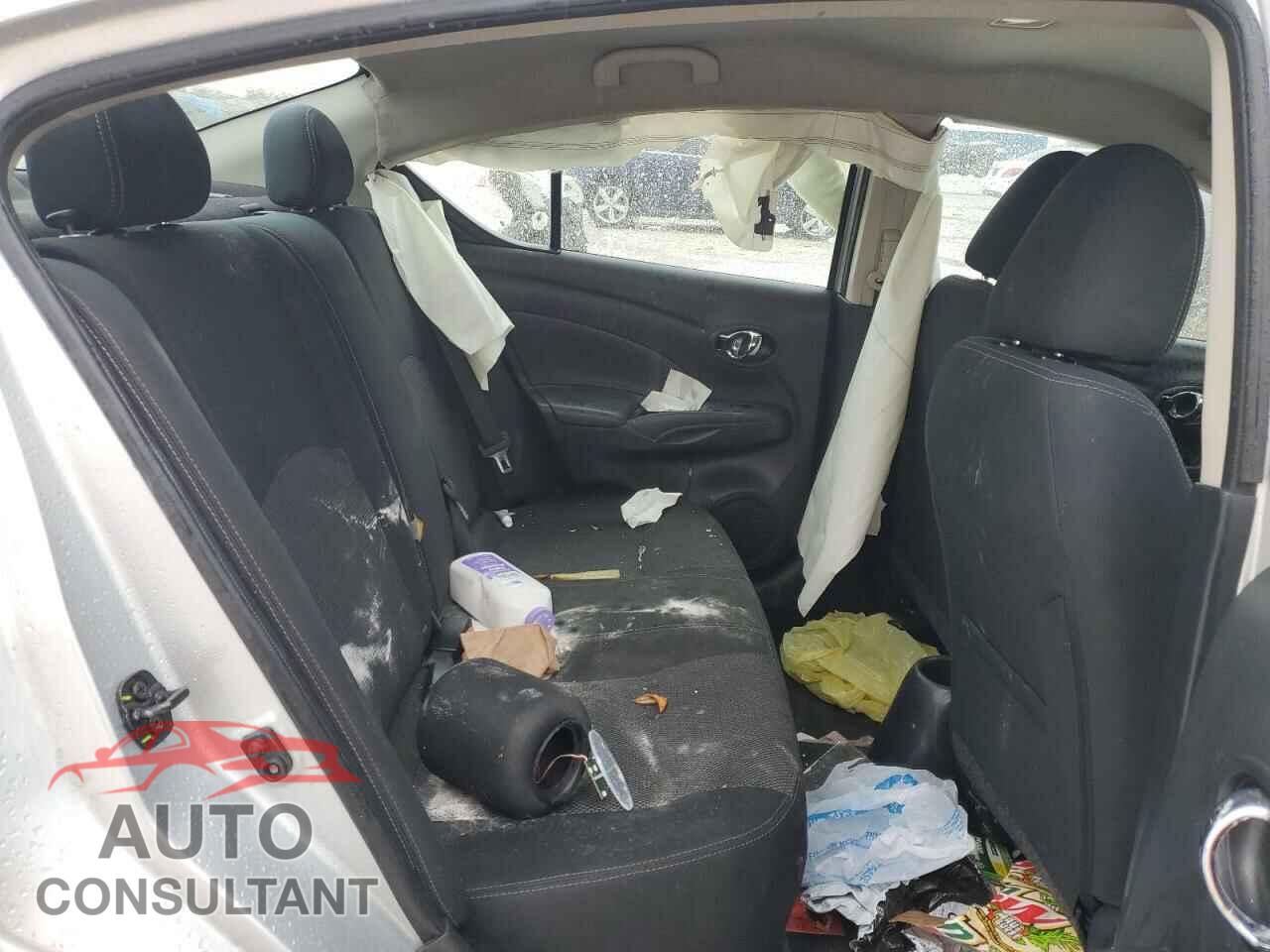 NISSAN VERSA 2019 - 3N1CN7AP3KL817359
