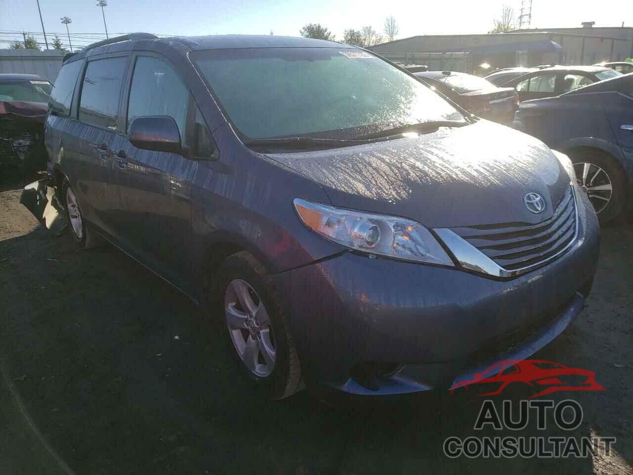 TOYOTA SIENNA 2017 - 5TDKZ3DC8HS773599