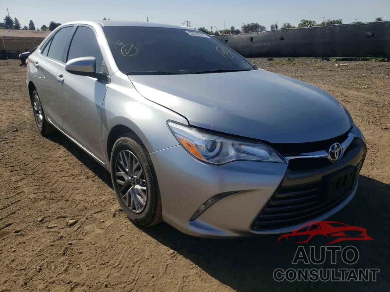 TOYOTA CAMRY 2016 - 4T4BF1FK5GR583045