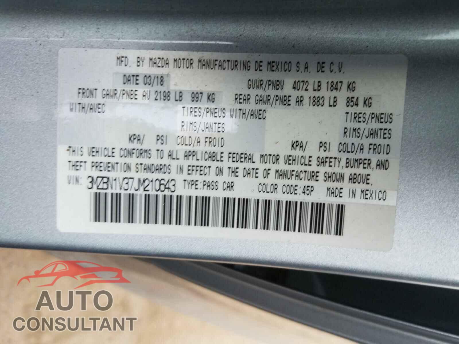 MAZDA 3 2018 - 3MZBN1V37JM210643