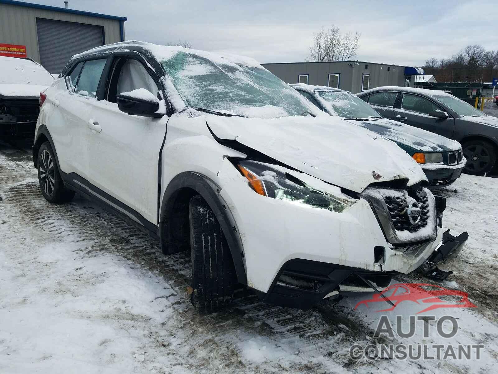 NISSAN KICKS 2018 - 3N1CP5CU0JL510196