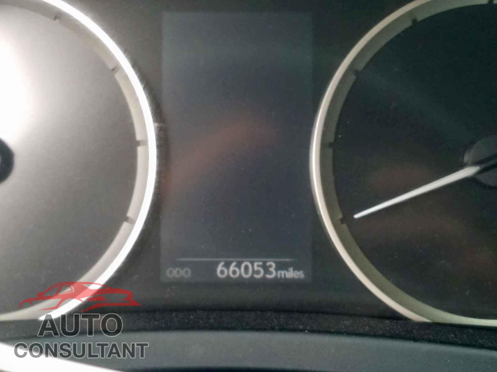 LEXUS IS 2016 - JTHBA1D25G5002913