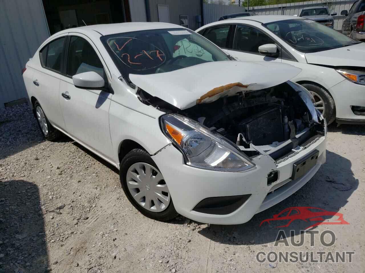 NISSAN VERSA 2019 - 3N1CN7AP8KL811895