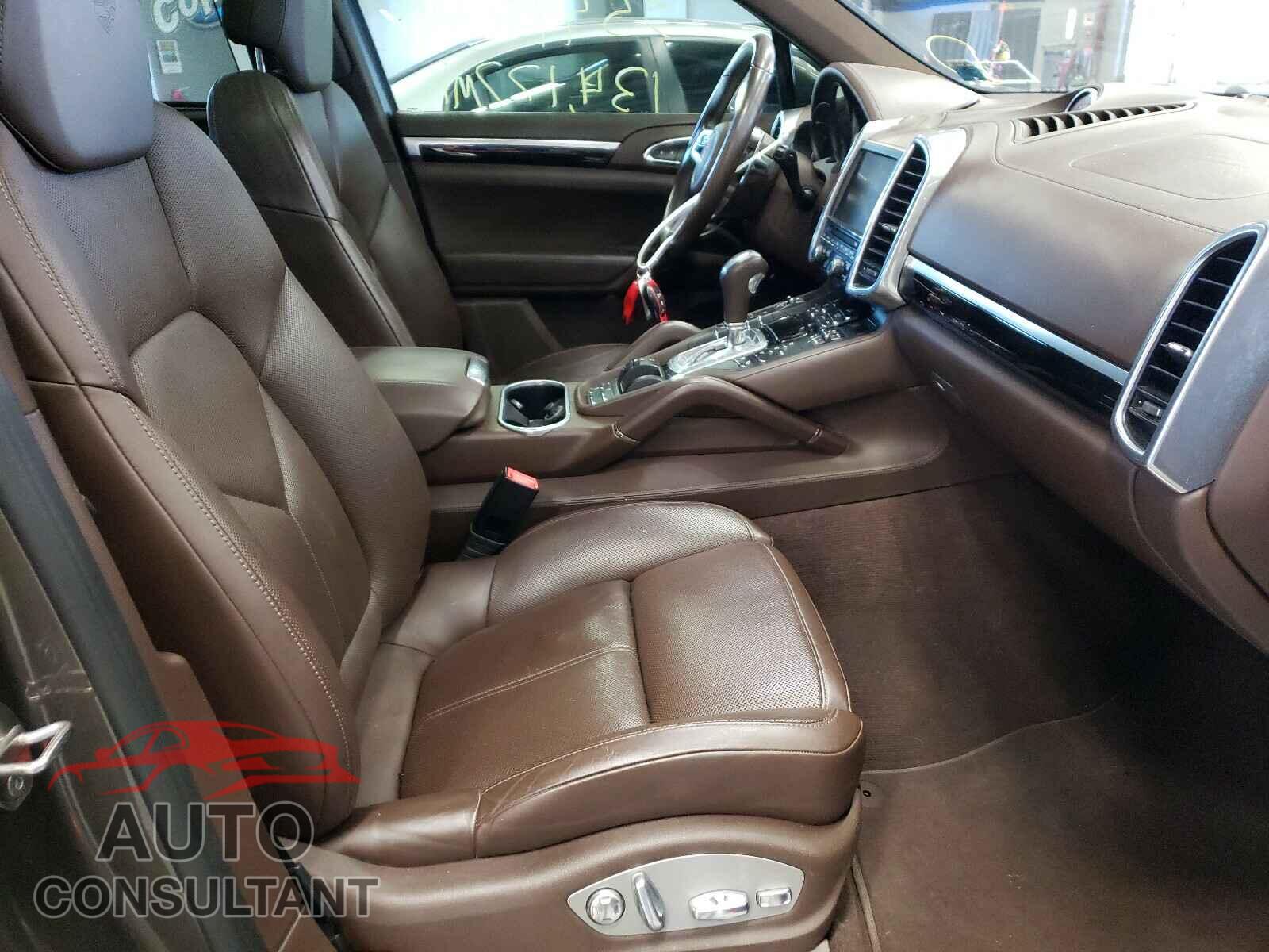 PORSCHE CAYENNE 2016 - WP1AA2A23GLA06346