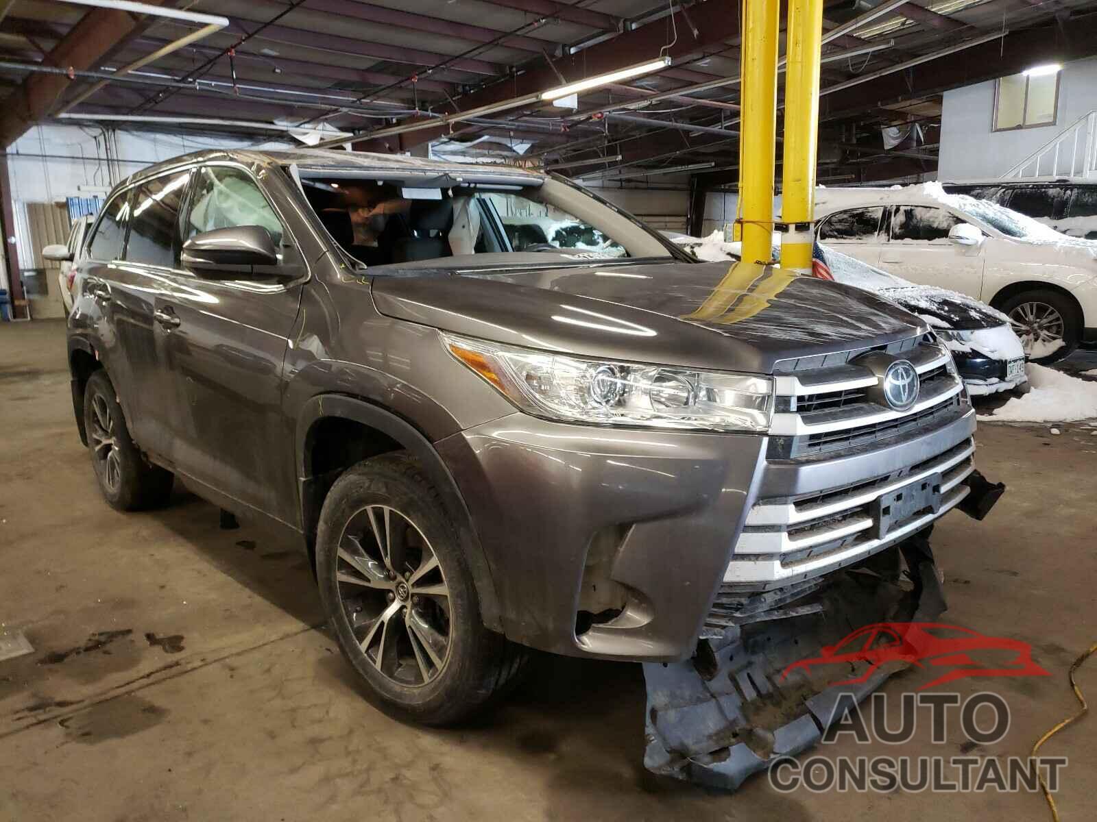 TOYOTA HIGHLANDER 2019 - 5TDBZRFH4KS944500