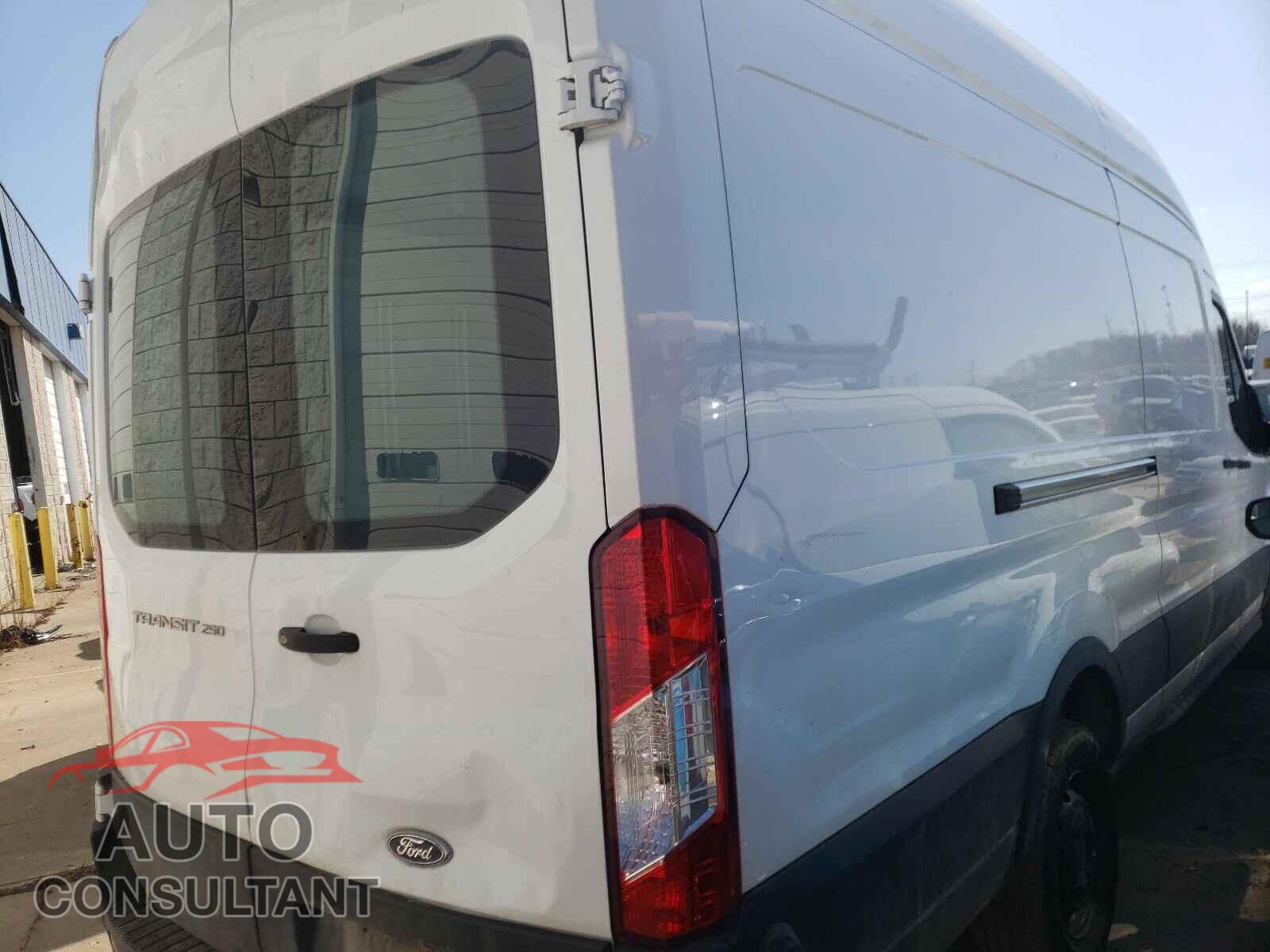 FORD TRANSIT CO 2020 - 1FTBR3X85LKA09507