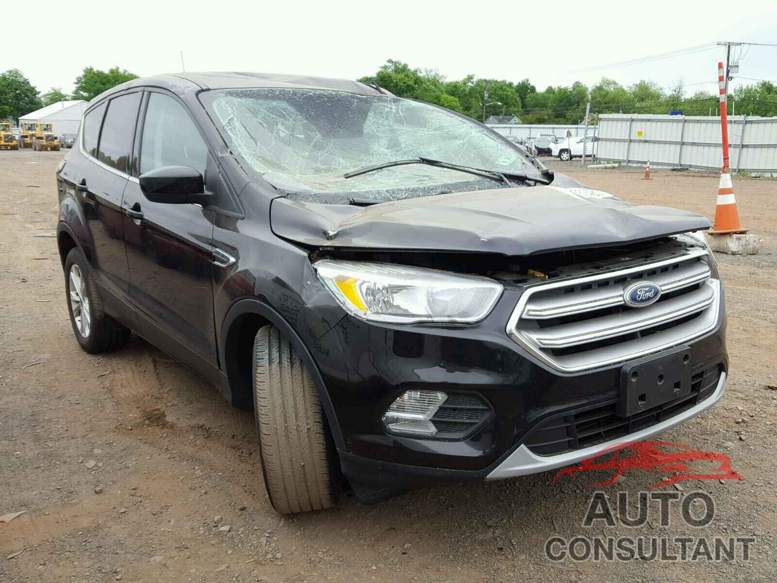 FORD ESCAPE 2017 - 1FMCU9G96HUA08050