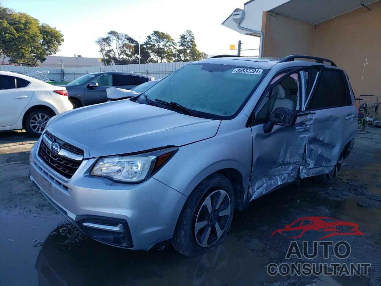 SUBARU FORESTER 2018 - JF2SJAECXJH430301