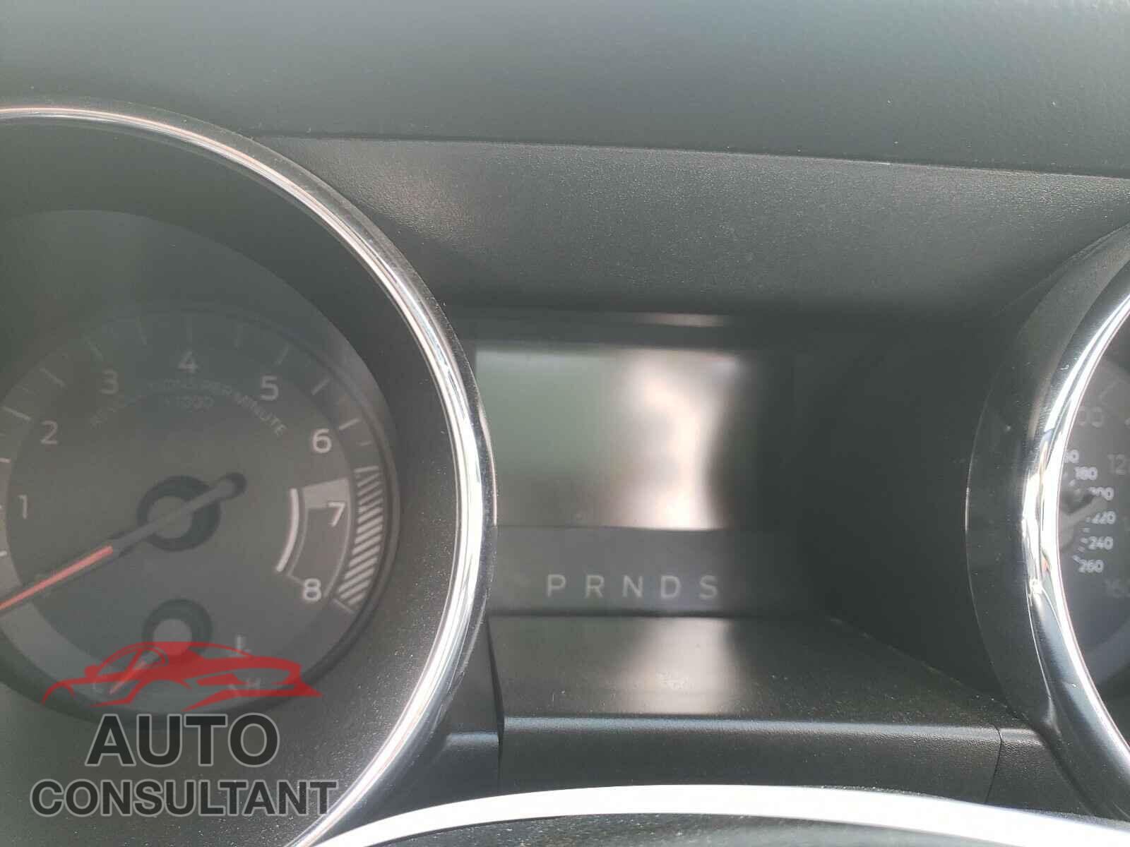 FORD MUSTANG 2017 - 1FATP8UH7H5254347