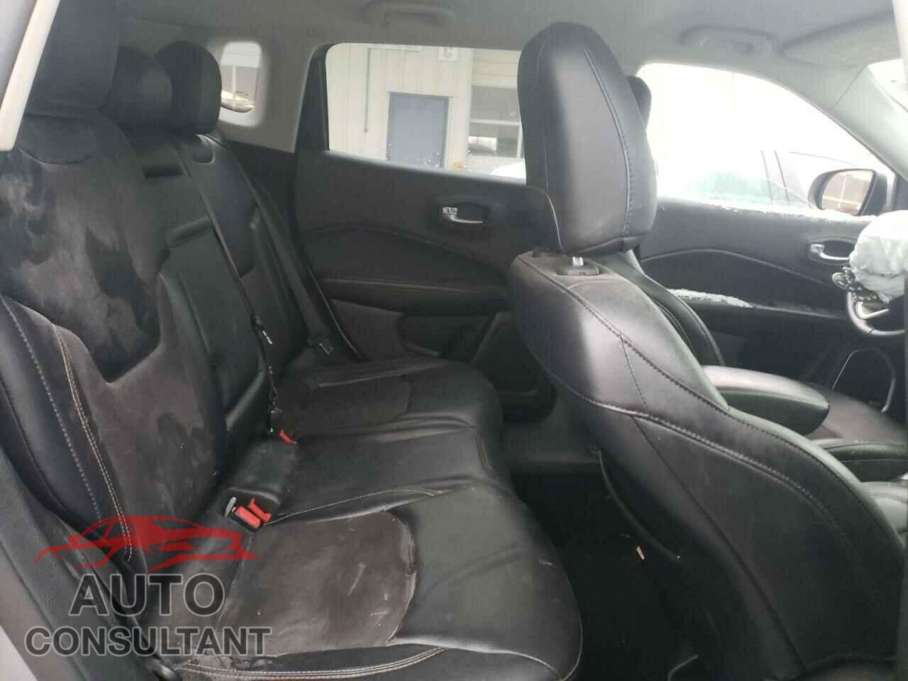 JEEP COMPASS 2017 - 3C4NJDBB0HT641141