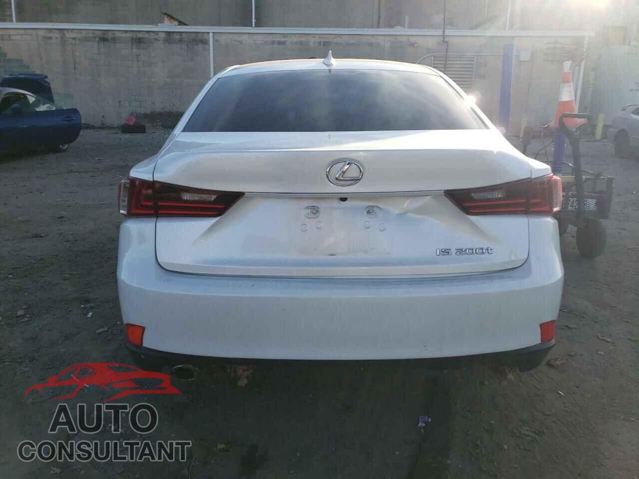 LEXUS IS 2016 - JTHBA1D28G5015848