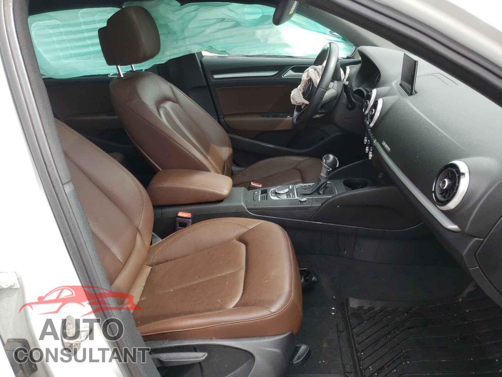 AUDI A3 2017 - WAUB8GFF2H1051332