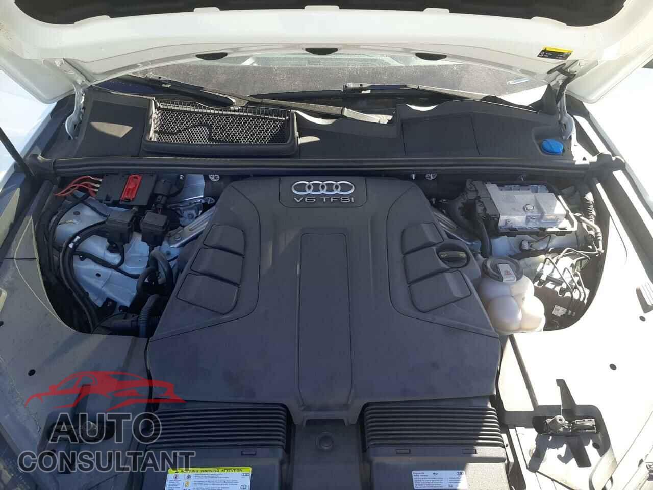 AUDI Q7 2018 - WA1VAAF79JD018305