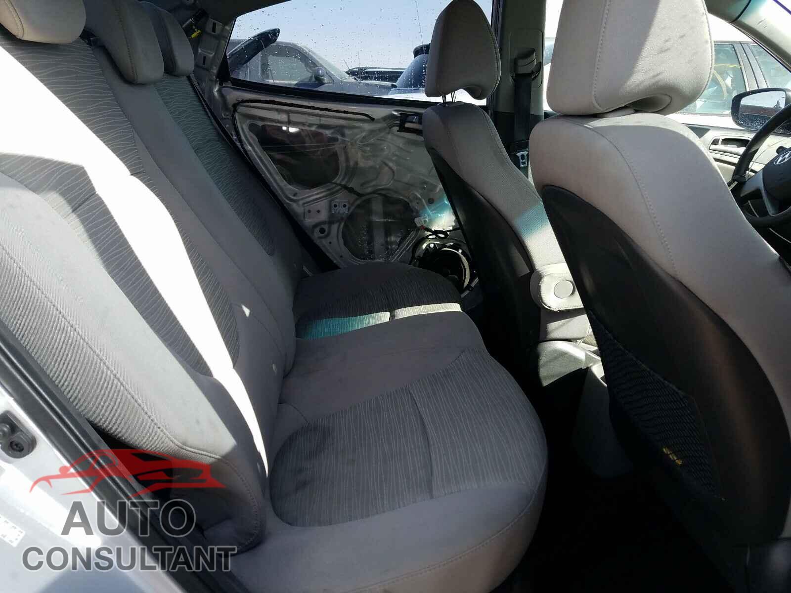 HYUNDAI ACCENT 2016 - KMHCT4AE2GU105062