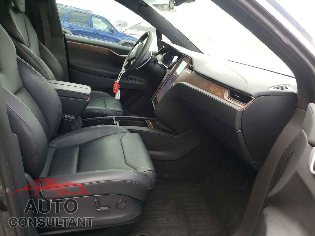 TESLA MODEL X 2019 - 5YJXCDE2XKF192734