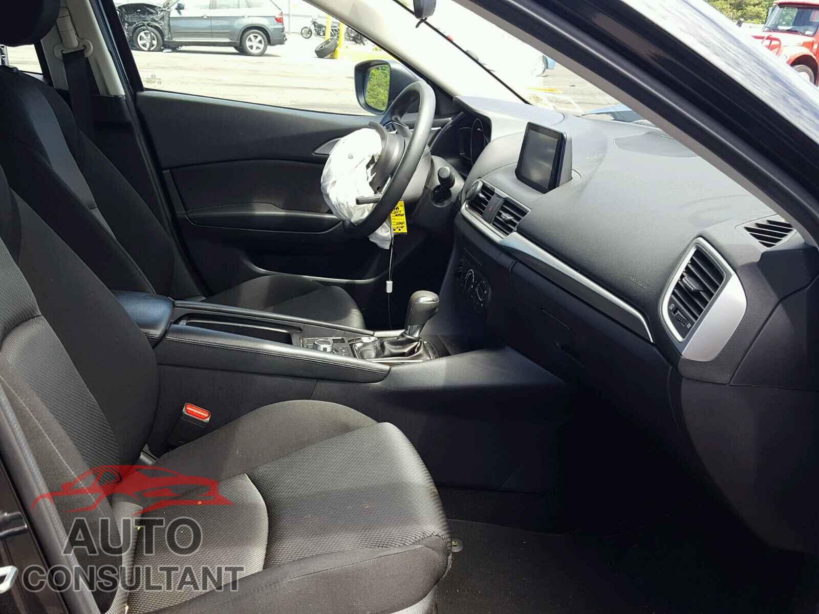 MAZDA 3 2017 - 3MZBN1U75HM105615