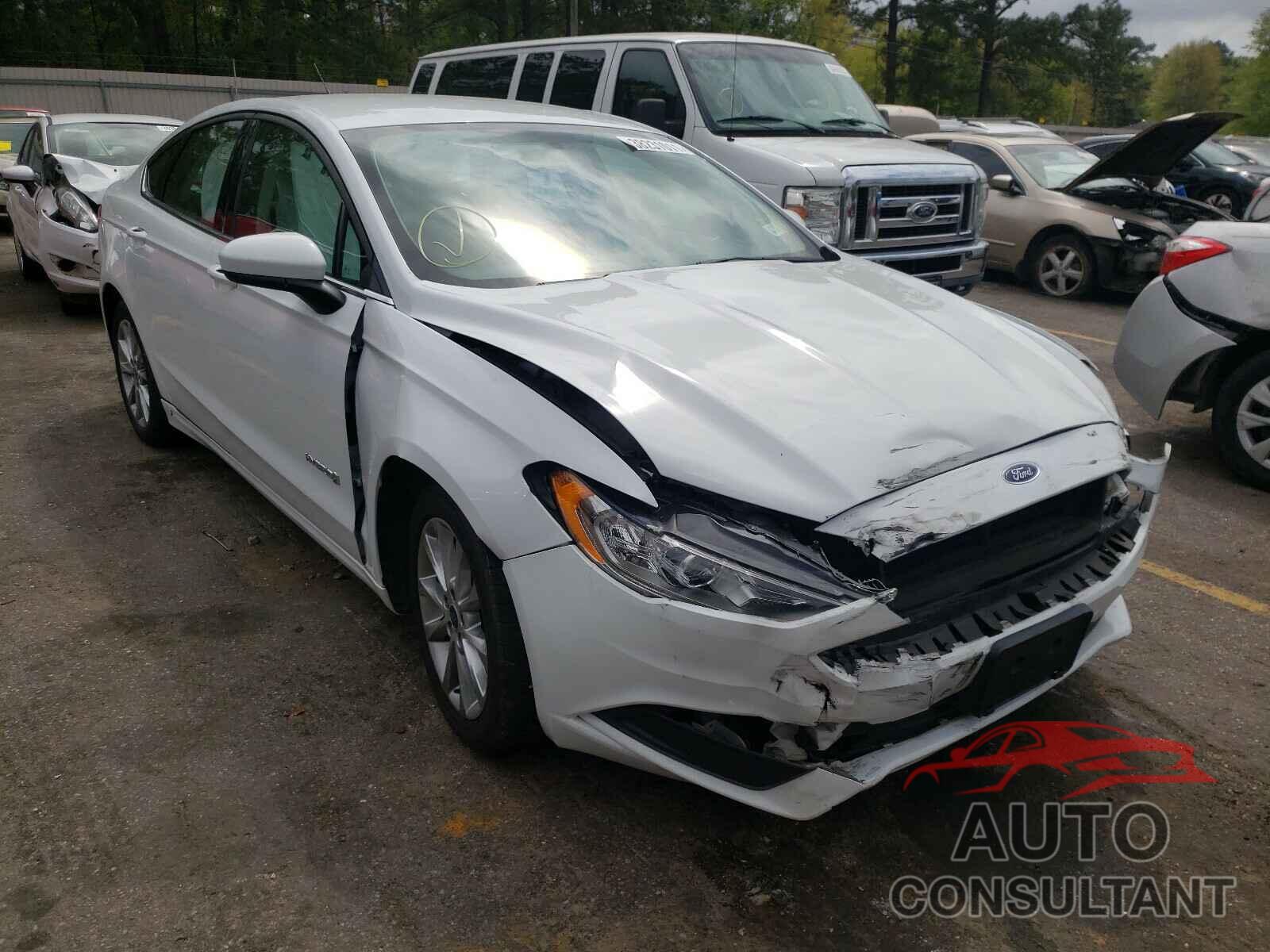 FORD FUSION 2017 - 3FA6P0LU2HR384840