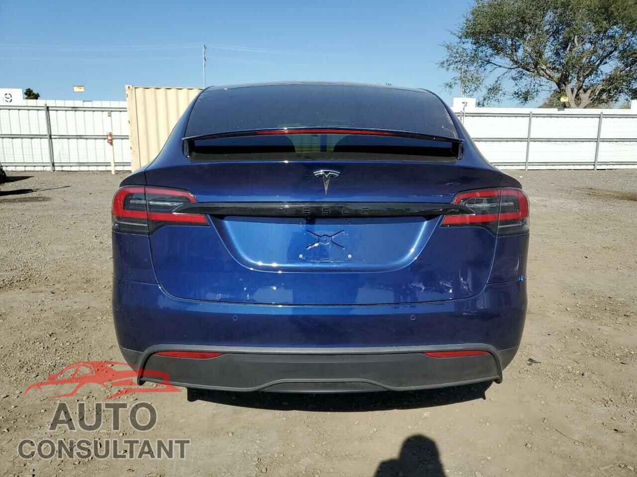 TESLA MODEL X 2022 - 7SAXCBE52NF327145