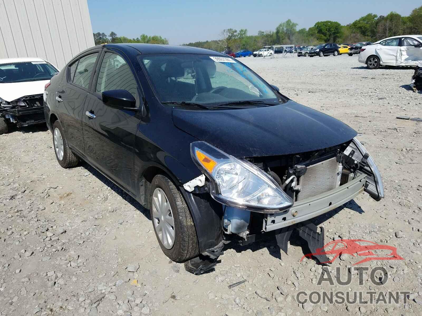 NISSAN VERSA 2018 - 3N1CN7AP1JL877767