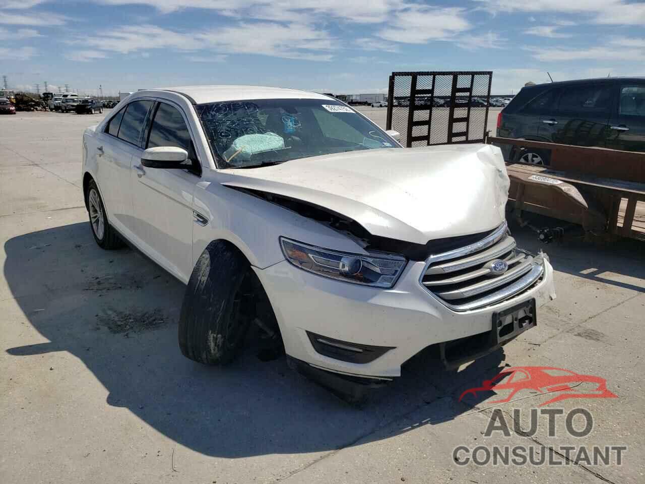 FORD TAURUS 2018 - 1FAHP2E88JG107191