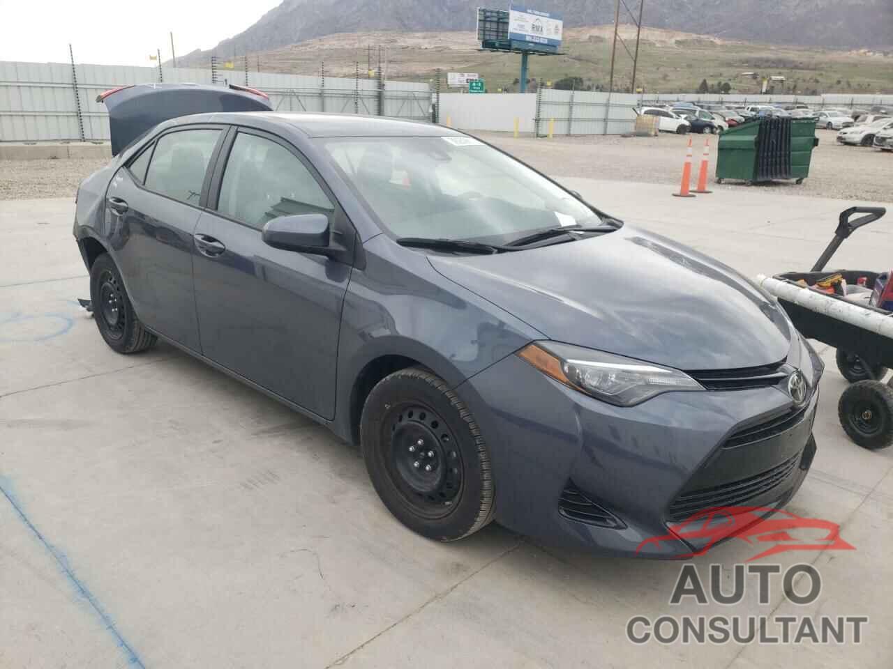TOYOTA COROLLA 2018 - 2T1BURHE5JC097821