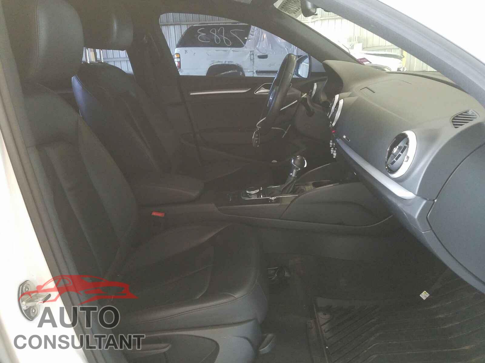 AUDI A3 2017 - WAUAUGFF1H1042838