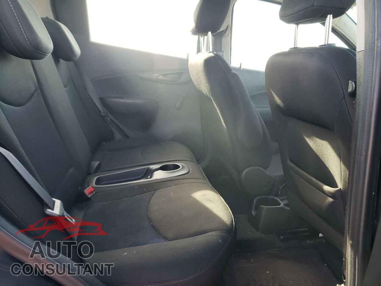 CHEVROLET SPARK 2017 - KL8CB6SA5HC823204