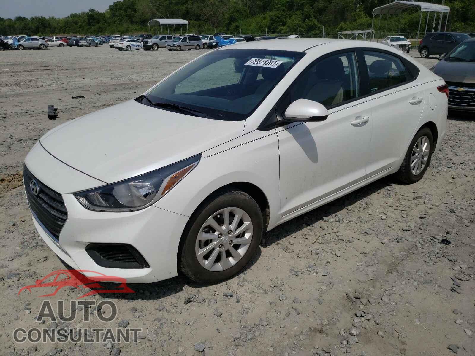 HYUNDAI ACCENT 2018 - 3KPC24A35JE033852