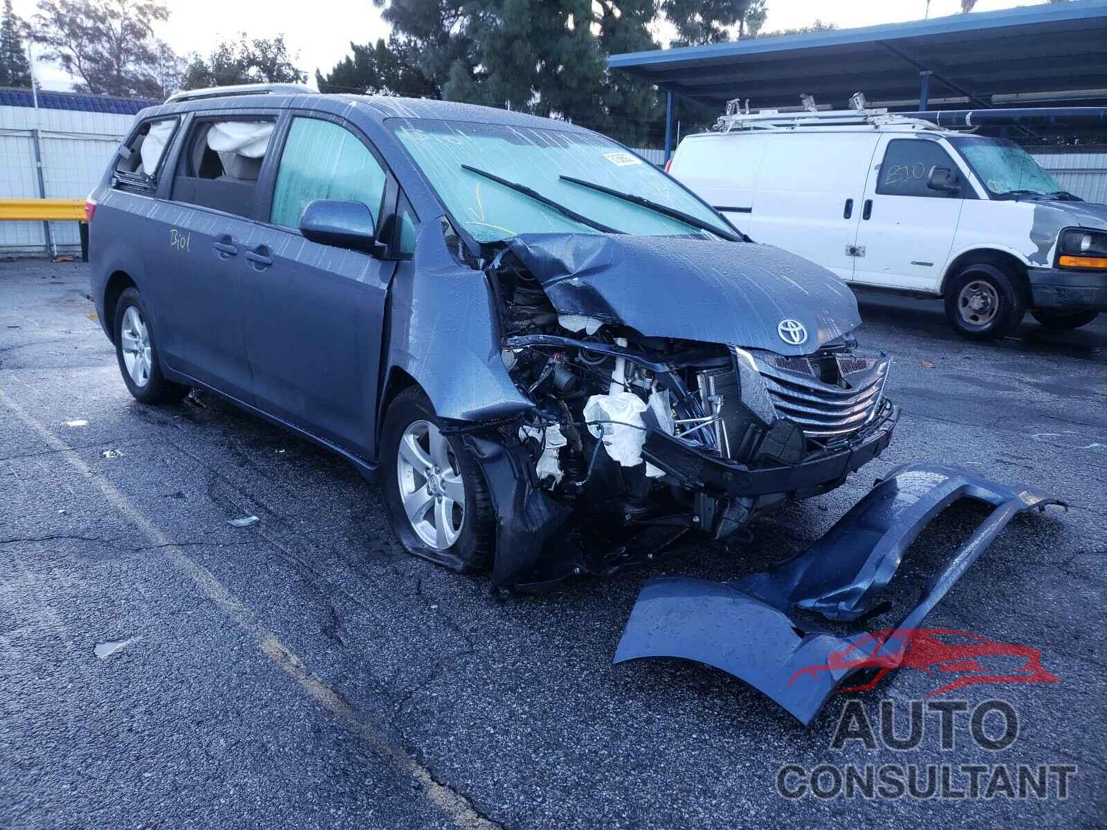 TOYOTA SIENNA 2017 - 5TDKZ3DC8HS783579