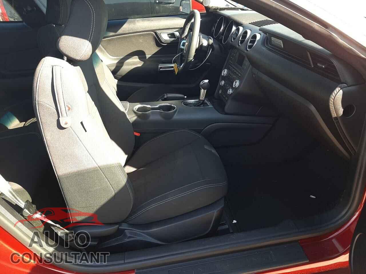 FORD MUSTANG 2018 - 1FA6P8TH4J5122280